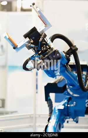 Industriali braccio robotico. Foto Stock