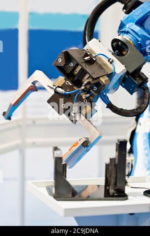 Industriali braccio robotico. Foto Stock