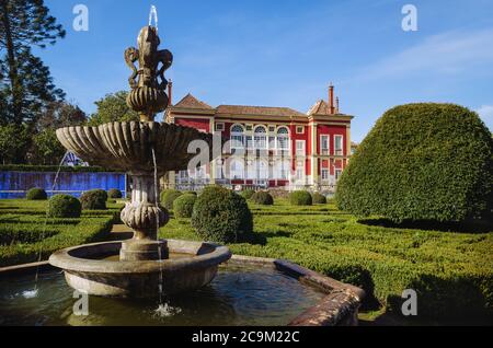 LISBONA, PORTOGALLO - 6 FEBBRAIO 2019: Giardini del palazzo delle marchesses de Fronteira a Lisbona, Portogallo, il 6 febbraio 2019. Il palac storico Foto Stock