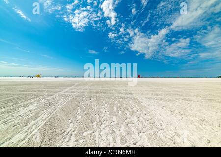 Bella spiaggia di Siesta Key in una giornata nuvolosa. Florida, Stati Uniti Foto Stock
