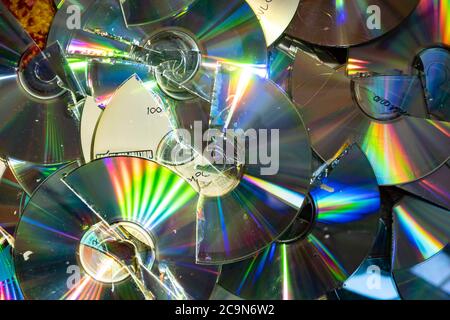 I compact disc danneggiati continuano a vivere Foto Stock