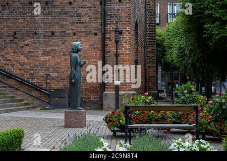 Helsingborg, Svezia - 26 luglio 2020: Piazza Santa Maria con la chiesa di Santa Maria sullo sfondo Foto Stock