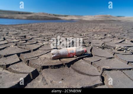 Selset Reservoir, Middleton a Teesdale, Co. Durham con livelli molto bassi di acqua. Costruito nel 1960, fornisce teesdale e Teeside. Foto Stock