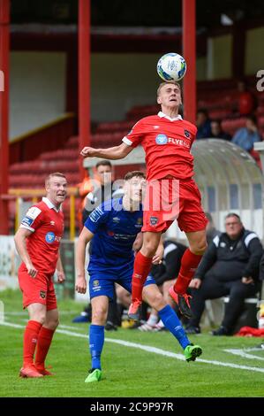 Dublino, Irlanda. 01 agosto 2020. Brian McManus di Shelbourne testa la palla durante la partita SSE Airtricity Premier Division tra Shelbourne FC e Waterford FC al Tolka Park di Dublino, Irlanda il 1 agosto 2020 (Foto di Andrew SURMA/SIPA USA) Credit: Sipa USA/Alamy Live News Foto Stock