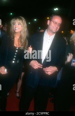 Westwood, California, USA 26 Febbraio 1996 Tammi Alexander e l'attore Kelsey Grammer partecipano alla prima 'Down Periscope' di 20th Century Fox il 26 Febbraio 1996 al Mann's Village Theatre di Westwood, California, USA. Foto di Barry King/Alamy Stock foto Foto Stock