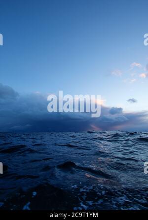 Scenario oceanico intorno ad Andenes, isola di Andoya, Vesteralen, Norvegia, Scandinavia, Europaone Foto Stock
