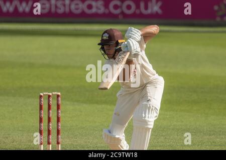 Londra, Regno Unito. 2 agosto 2020. Will Jacks batte per Surrey contro Middlesex il secondo giorno della partita del Bob Willis Trophy all'Oval. David Rowe/Alamy Live News Foto Stock