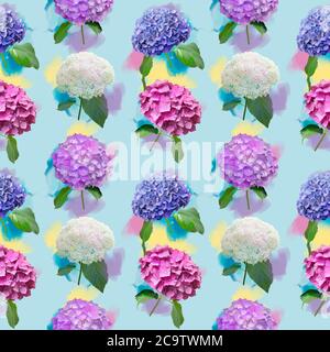 Design floreale senza cuciture con fiori di idrangea per lo sfondo, motivo senza fine. Foto Stock