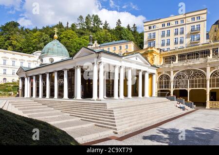 Pavilon Křížového pramene, Marianske lazne, Ceska republika / Croce Primavera Padiglione, (Classicismo-Impero, 1818, arco. Thurner), Marianske lazne spa Foto Stock