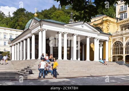 Pavilon Křížového pramene, Marianske lazne, Ceska republika / Croce Primavera Padiglione, (Classicismo-Impero, 1818, arco. Thurner), Marianske lazne spa Foto Stock