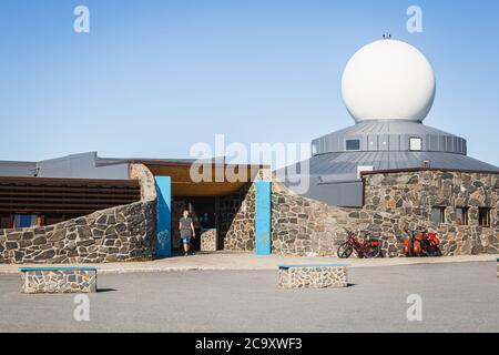 Nordkapp, Norvegia - 27/07/2020: Capo del Nord nella soleggiata giornata estiva della Norvegia settentrionale Foto Stock