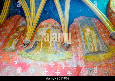 Affreschi dedicati alla Vergine Maria dei secoli 11 ° e 12 ° decorare le pareti del nartece nella chiesa abbaziale di Notre-Dame a Payerne, CAN Foto Stock