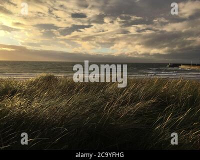 West Beach, a Hopeman, Scozia, il 28 luglio 2020. Foto Stock