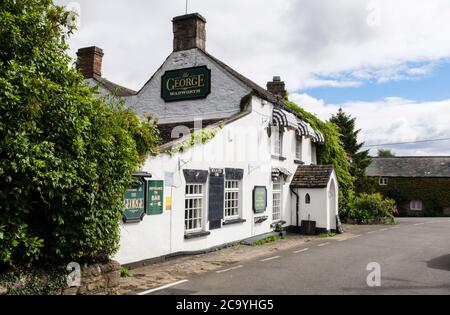 The George Inn Tradition English Village pub in St Briavel's, Forest of Dean District, Gloucestershire, Inghilterra, Regno Unito, Gran Bretagna Foto Stock