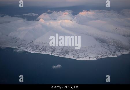 Fiordo di Andenes, isola di Andoya, Vesteralen, Norvegia, Scandinavia, Europa Foto Stock