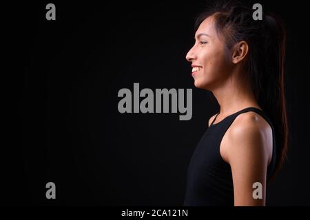 Ritratto di felice giovane bella donna transgender asiatica Foto Stock