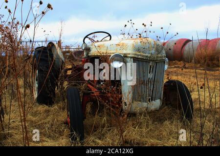 Vecchio trattore Rusty Oklahoma Foto Stock