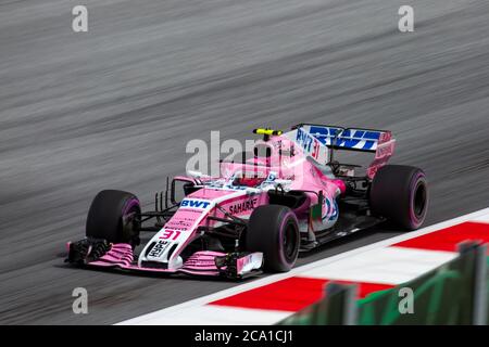 Esteban OCON guida la sua Force India VJM11 durante le Qualifiche per il Gran Premio d'Austria 2018 al Red Bull Ring, Foto Stock