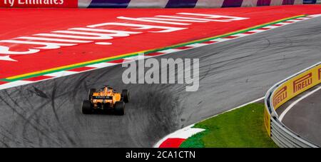 Fernando Alonso guida la sua McLaren MCL32 Formula 1 in qualifica per il Gran Premio d'Austria 2018 al Red Bull Ring. Foto Stock