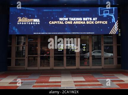 Washington, DC, Stati Uniti. 3 agosto 2020. William Hill Sports Book lancia l'operazione di scommesse sportive all'interno della biglietteria della Capital One Arena a Washington, DC il 3 agosto 2020. Credit: Mpi34/Media Punch/Alamy Live News Foto Stock