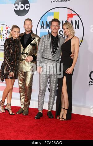 LOS ANGELES - OTT 9: Brittney Marie Cole, Brian Kelley, Tyler Hubbard, Hayley Hubbard al 2018 American Music Awards al Microsoft Theatre il 9 ottobre 2018 a Los Angeles, California Foto Stock