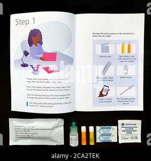 Southampton, Regno Unito - 3 agosto 2020: Il governo britannico, l'NHS e l'Imperial College di Londra stanno inviando test anticorpali Covid-19 a adulti britannici selezionati al par Foto Stock