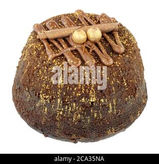 Dessert di budino in spugna di cioccolato isolato su sfondo bianco Foto Stock