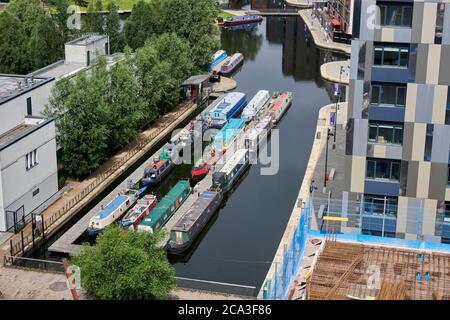 Bacino del canale sul canale Rochdale, New Islington, Ancoats, Manchester, Inghilterra settentrionale, Regno Unito Foto Stock