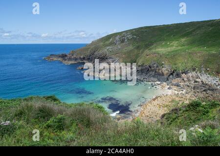 A Little Cove vicino al Bosigran Castle, Cornovaglia UK Foto Stock