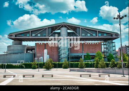 Milano, Italia 08.03.2020: Il famoso e futuristico complesso espositivo del portello, il Centro Congressi Fondazione Fiera Milano 'Mico' di Arc Italiano Foto Stock