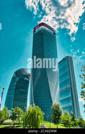 Milano, Italia 08.03.2020: Tre Torri Allianz (il diritto), generali (lo storico), PwC (il Curvo Foto Stock