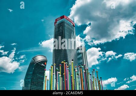 Milano, Italia 08.03.2020: Tre Torri Allianz (il diritto), generali (lo storico), PwC (il Curvo Foto Stock