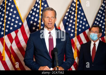 Il senatore John Thune (R-SD) che parla alla conferenza stampa settimanale della leadership del Senato repubblicano. Foto Stock