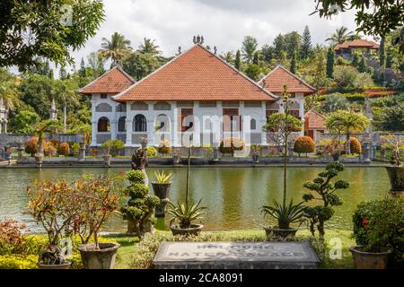 Old raja's Palace Taman Ujung Sukasada (Taman Ujung Water Palace), Karangasem, Bali Island, Indonesia Foto Stock