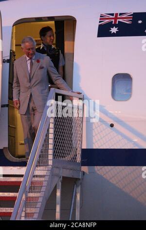 Il Principe Carlo e la sua Camilla, Duchessa di Cornovaglia, arrivano a Sydney da Adelaide con l'aereo della Royal Australian Air Force. Foto Stock