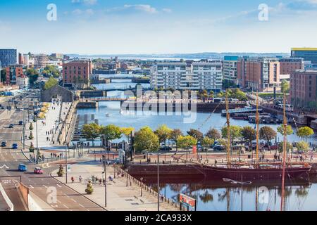 Vista di Albert Docks, Liverpool, Merseyside, Inghilterra, Regno Unito, Europa Foto Stock