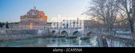 Ponte Sant'Angelo e Castel Sant'Angelo, patrimonio dell'umanità dell'UNESCO, Roma, Lazio, Italia, Europa Foto Stock