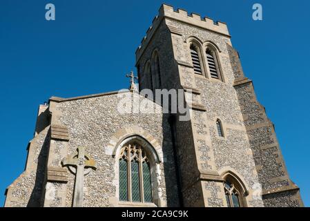 Ellesborough, Regno Unito. 30 luglio 2020. La Chiesa di Inghilterra parrocchiale di San Pietro e San Paolo. Situato vicino a Chequers, i primi ministri hanno spesso partecipato a questa chiesa che risale al 15 ° secolo e fu ampliato e restaurato tra il 1854-1871. Credit: Mark Kerrison/Alamy Live News Foto Stock