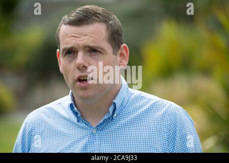 Forres, Scozia, Regno Unito. 5 agosto 2020. Nella foto: Il deputato Douglas Ross, nuovo leader del Partito conservatore e unionista scozzese, dopo che l'ex leader Jackson Carlaw MSP si è calato la scorsa settimana giovedì pomeriggio, 30 luglio 2020. Credit: Colin Fisher/Alamy Live News Foto Stock