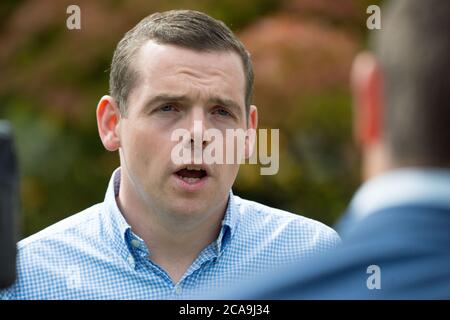 Forres, Scozia, Regno Unito. 5 agosto 2020. Nella foto: Il deputato Douglas Ross, nuovo leader del Partito conservatore e unionista scozzese, dopo che l'ex leader Jackson Carlaw MSP si è calato la scorsa settimana giovedì pomeriggio, 30 luglio 2020. Credit: Colin Fisher/Alamy Live News Foto Stock