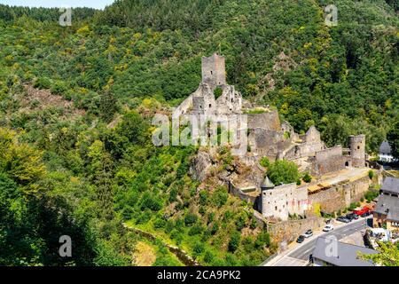 Castelli medievali Manderscheid, castello inferiore, Manderscheid, Eifel, Renania-Palatinato. Germania, Foto Stock