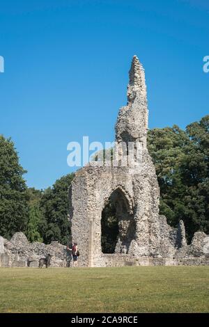 Thetford Priory Norfolk, vista delle rovine del Priorato di Thetford, un monastero di Cluniac sciolto durante la riforma inglese, Norfolk, East Anglia, Regno Unito Foto Stock