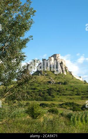 Spišské Podhradie Slovacchia 31 luglio 2020 i monumenti culturali più preziosi della regione di Spiš che regna sul bacino di Spiš - il Castello di Spiš. Foto Stock