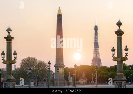 Place de la Concorde di Piazza della Concorde è una delle principali piazze pubbliche a Parigi, Francia Foto Stock