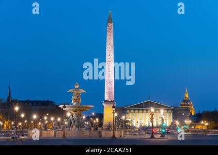 Place de la Concorde di Piazza della Concorde è una delle principali piazze pubbliche a Parigi, Francia Foto Stock