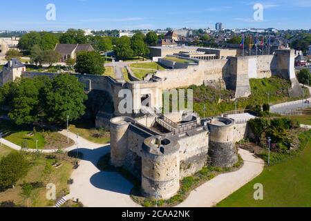 Castello di Caen - 1060, Guglielmo di Normandia ha istituito una nuova roccaforte a Caen. Castello di Caen castello nella città normanna di Caen nel Calvados partenza Foto Stock