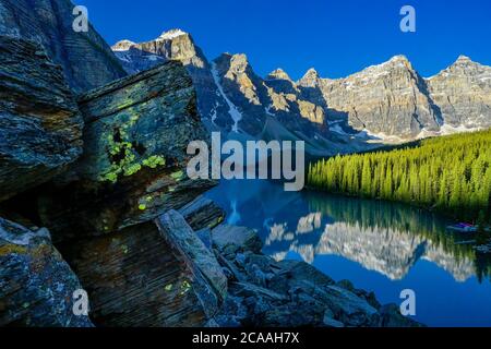 Il Moraine Lake, il Parco Nazionale di Banff, Alberta Foto Stock