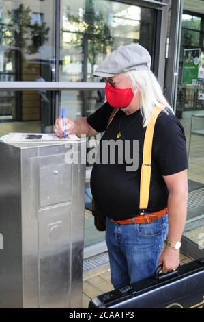 Peter David „Pete' Sage / Santiano bei der Ankunft zur MDR Aufzeichnung a Lipsia am 5.8.2020 Foto Stock