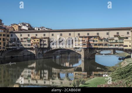 Ponte Vecchio a Firenze, vista panoramica Foto Stock