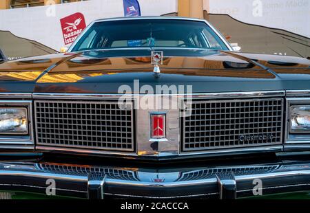 Doha, Qatar: 4 marzo 2020: 1983 oldsmobile classica auto Foto Stock
